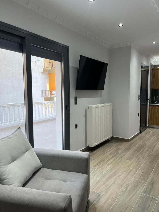 Kontis' Deluxe Furnished Apartment Loutraki  Ngoại thất bức ảnh