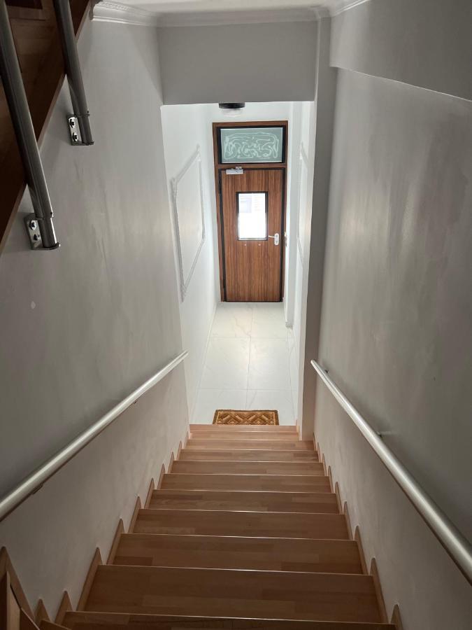 Kontis' Deluxe Furnished Apartment Loutraki  Ngoại thất bức ảnh