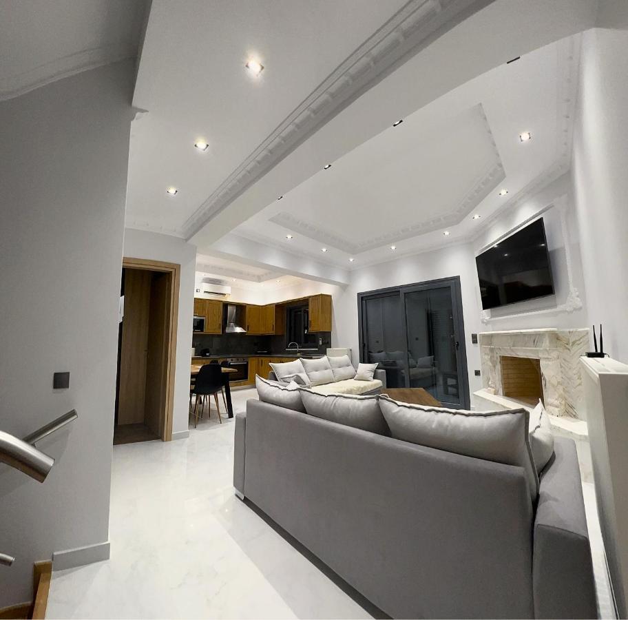 Kontis' Deluxe Furnished Apartment Loutraki  Ngoại thất bức ảnh