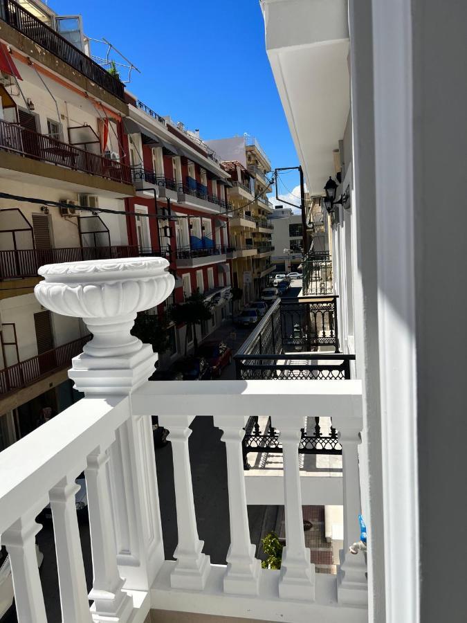 Kontis' Deluxe Furnished Apartment Loutraki  Ngoại thất bức ảnh