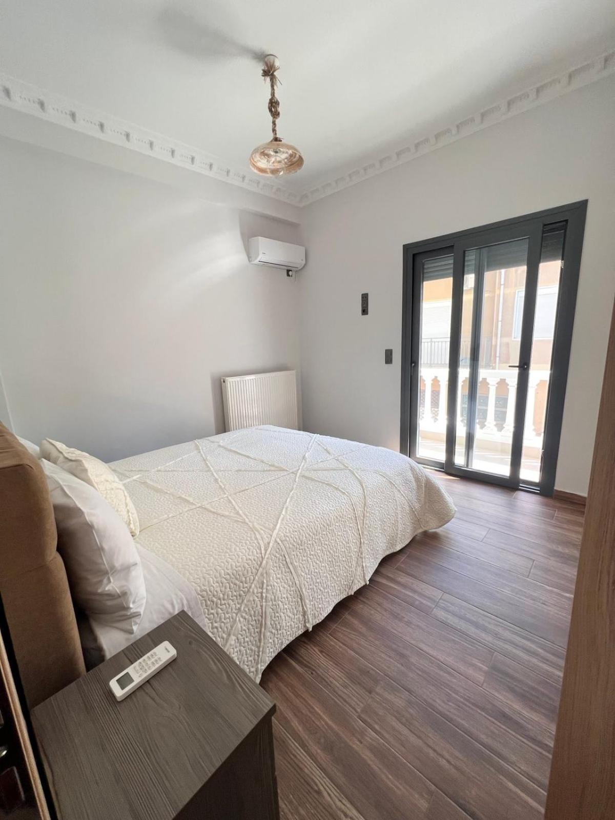 Kontis' Deluxe Furnished Apartment Loutraki  Ngoại thất bức ảnh