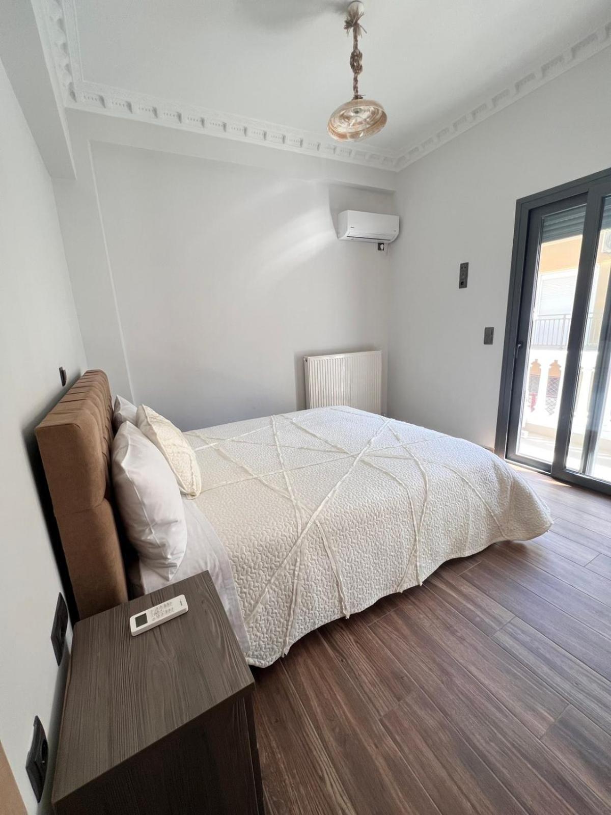Kontis' Deluxe Furnished Apartment Loutraki  Ngoại thất bức ảnh