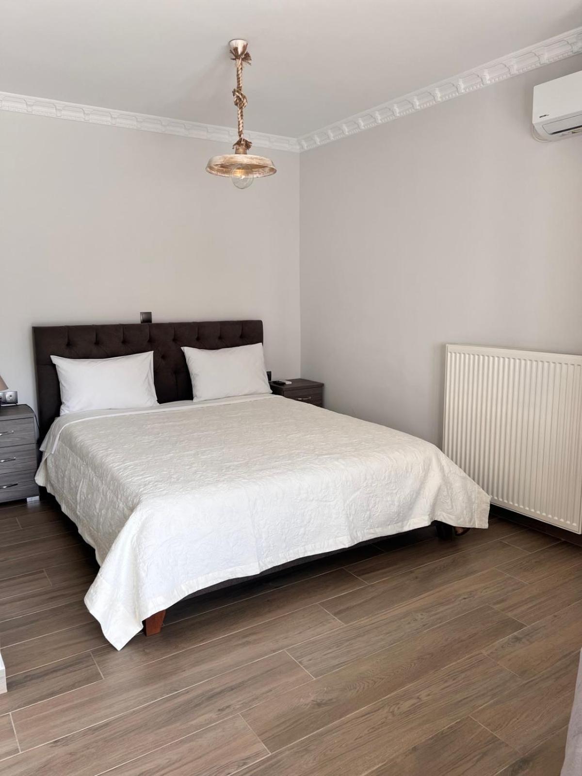 Kontis' Deluxe Furnished Apartment Loutraki  Ngoại thất bức ảnh