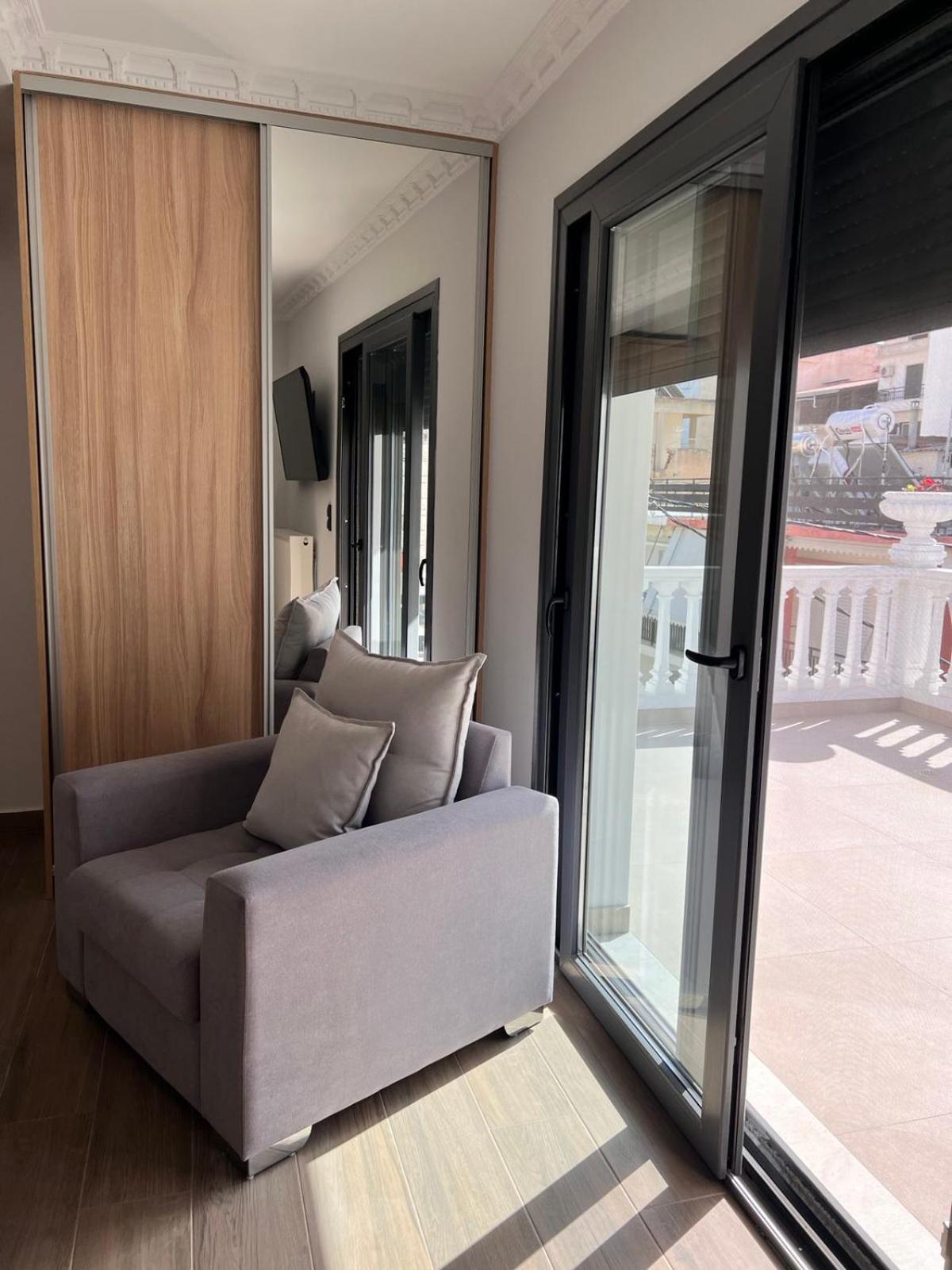Kontis' Deluxe Furnished Apartment Loutraki  Ngoại thất bức ảnh