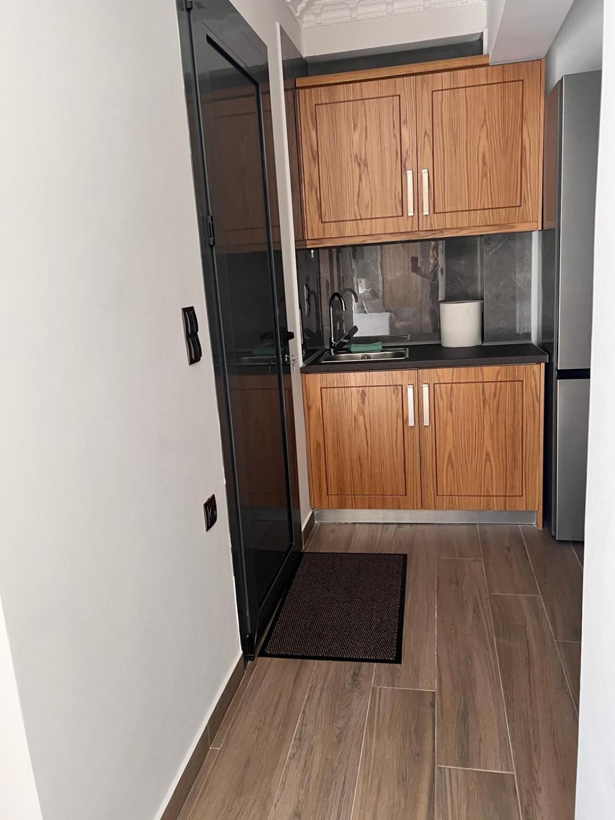 Kontis' Deluxe Furnished Apartment Loutraki  Ngoại thất bức ảnh